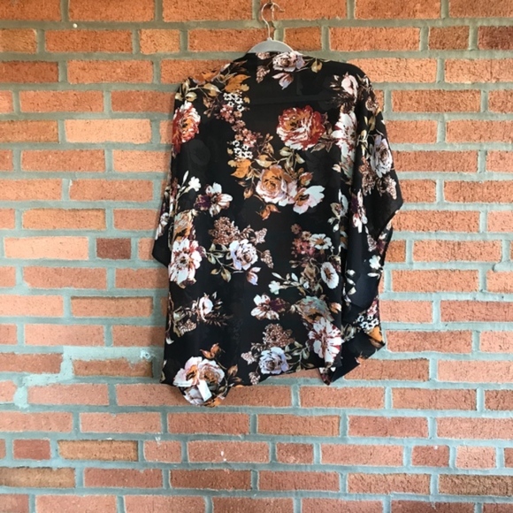 XHILARATION | Floral Kimono - Picture 4 of 4